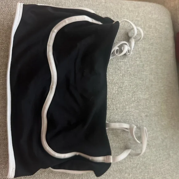 Alo Black and White Tank Top - Picture 1 of 2